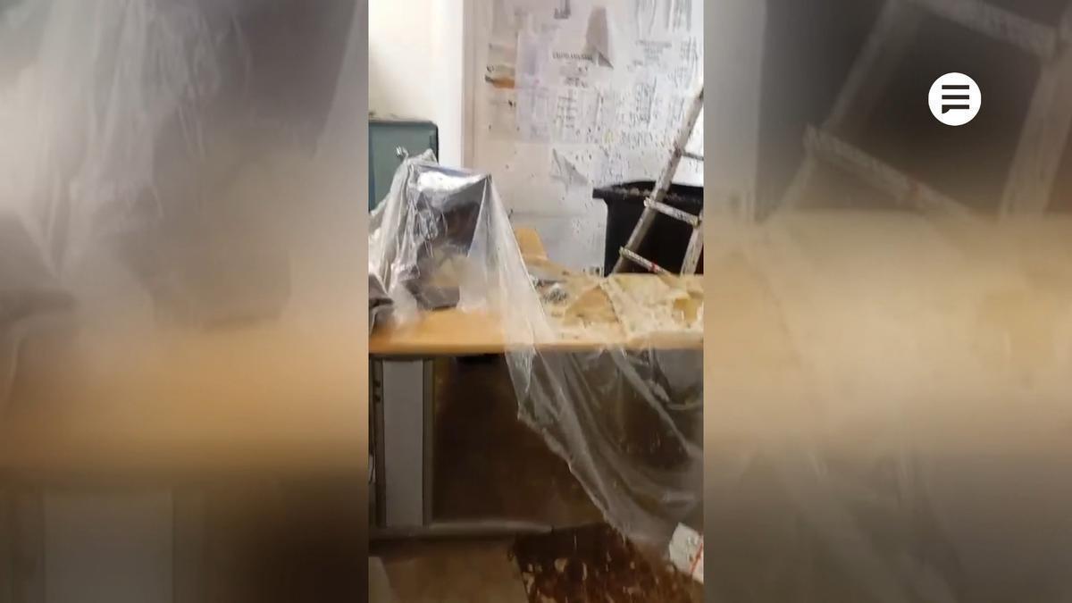 Revienta una tubería de aguas fecales en los juzgados de Plaza de Castilla y los funcionarios denuncian el mal estado de las oficinas