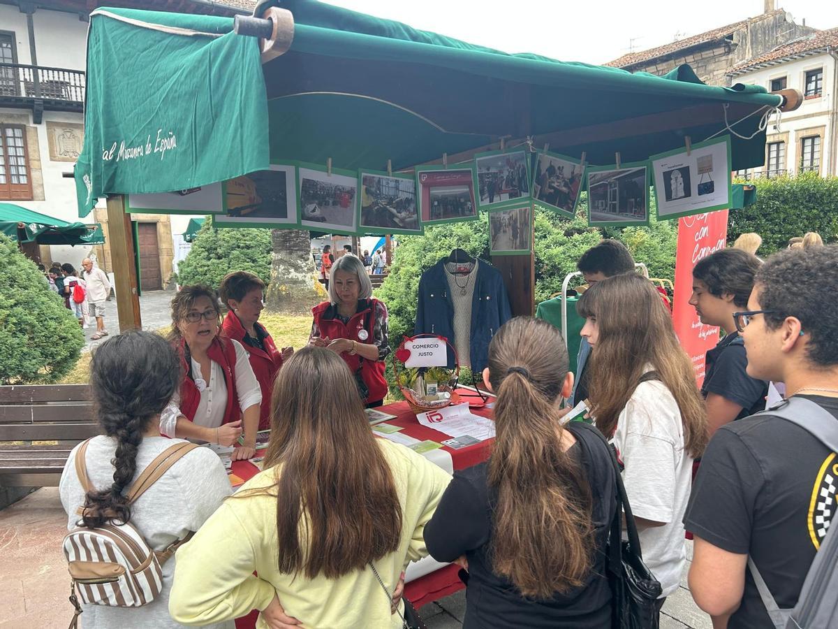 EN IMÁGENES: Feria de asociaciones de Villaviciosa