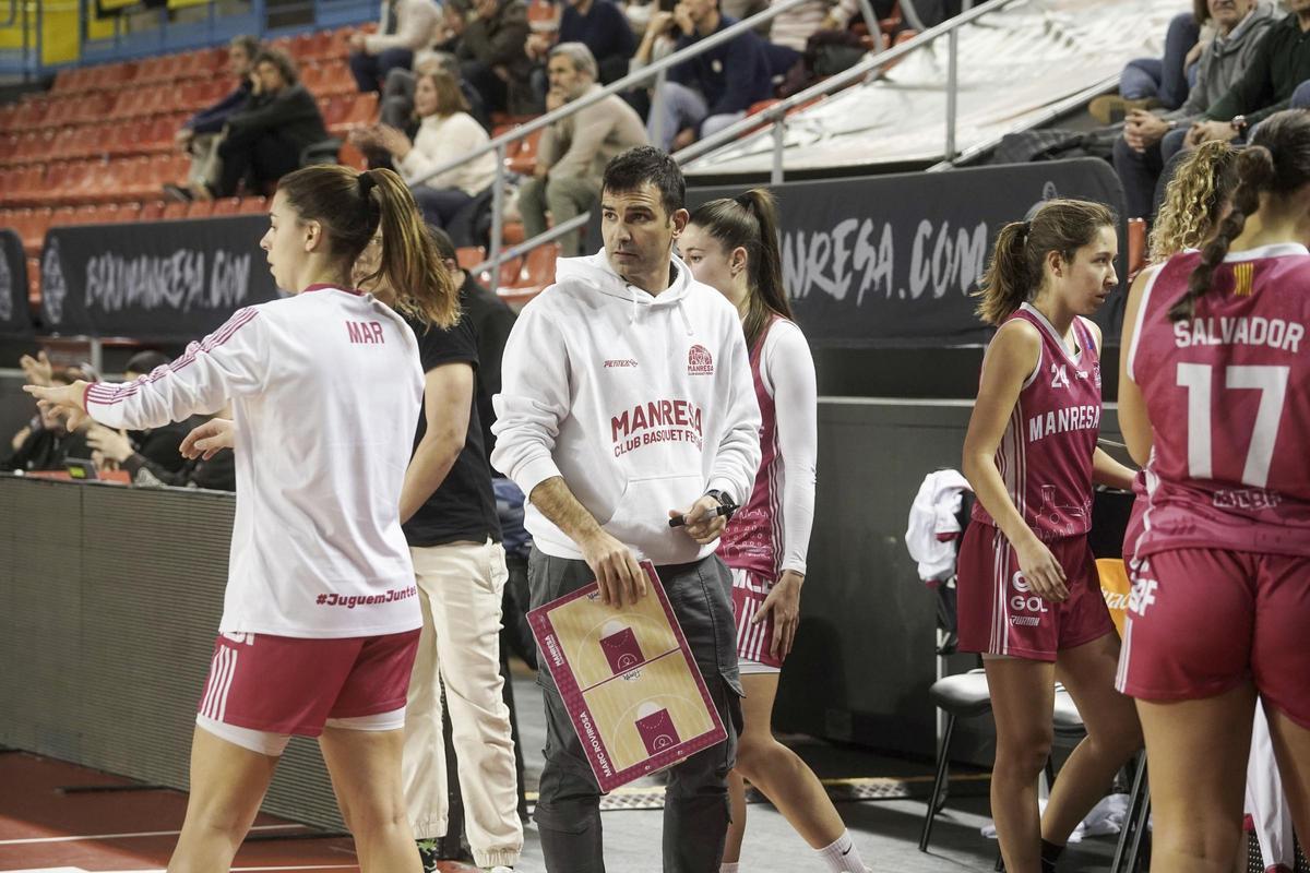Rovirosa tanca una etapa de tres anys al capdavant del Manresa CBF