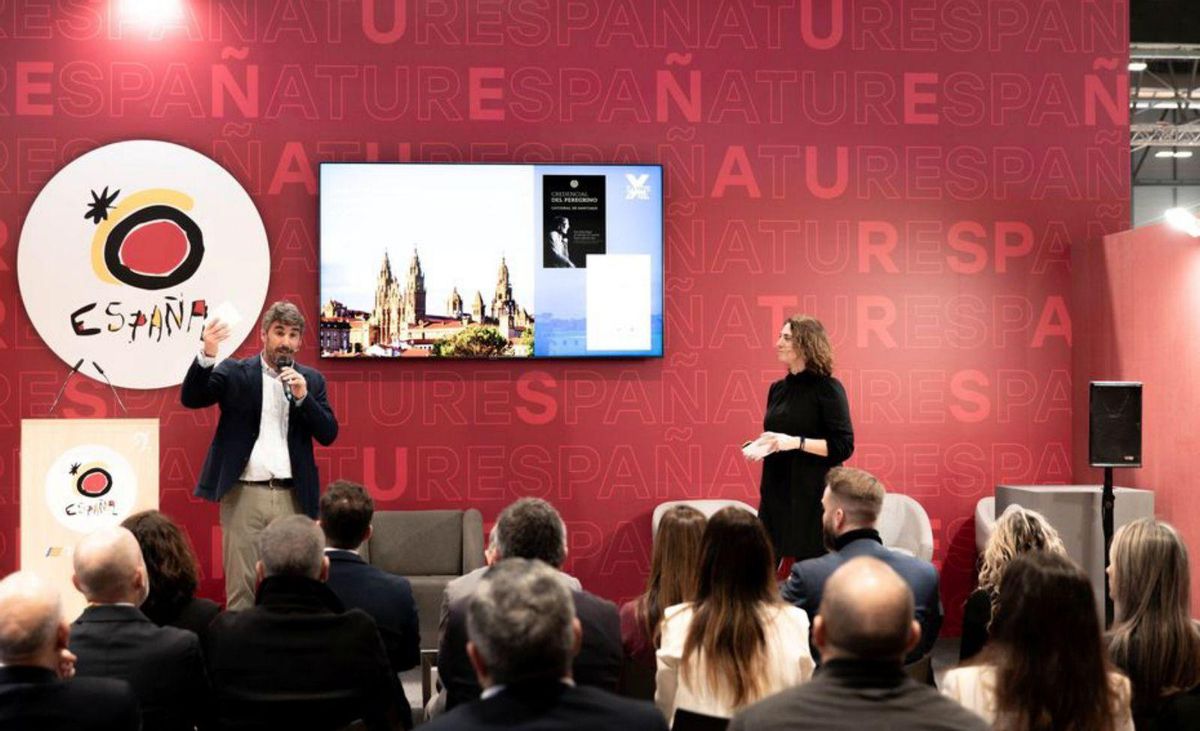 Meis durante uno de sus actos en Fitur. | FDV