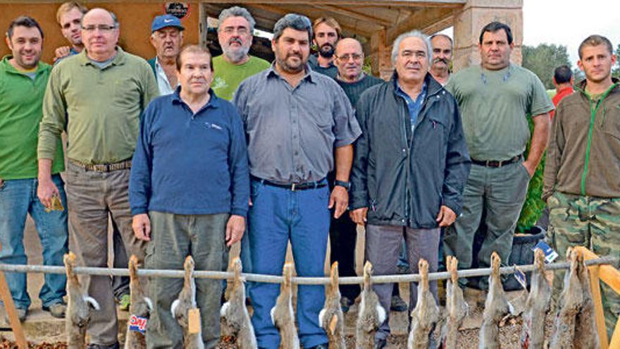 Foto de familia de los participantes en la prueba.