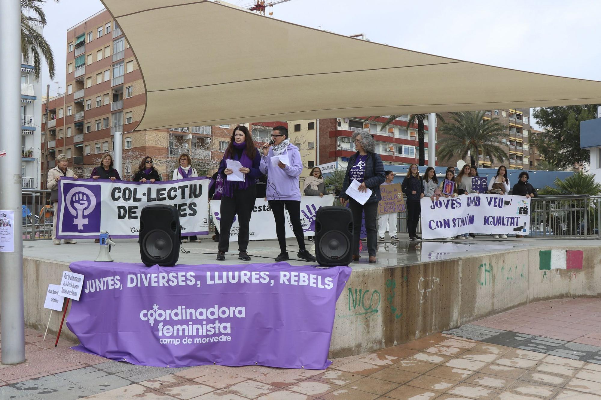 Así fue la manifestación del 8M en el Port de Sagunt