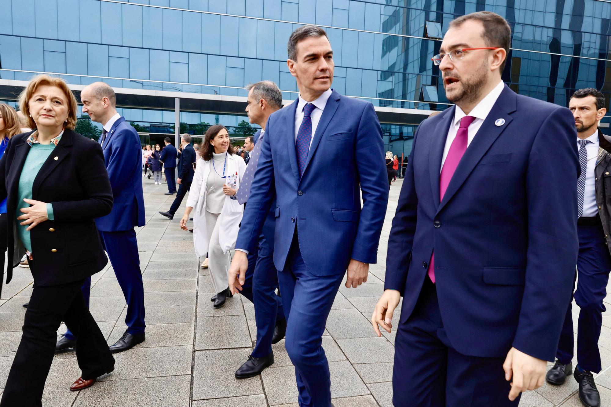 Visita de Pedro Sánchez al Hospital Universitario Central de Asturias (HUCA) en Oviedo