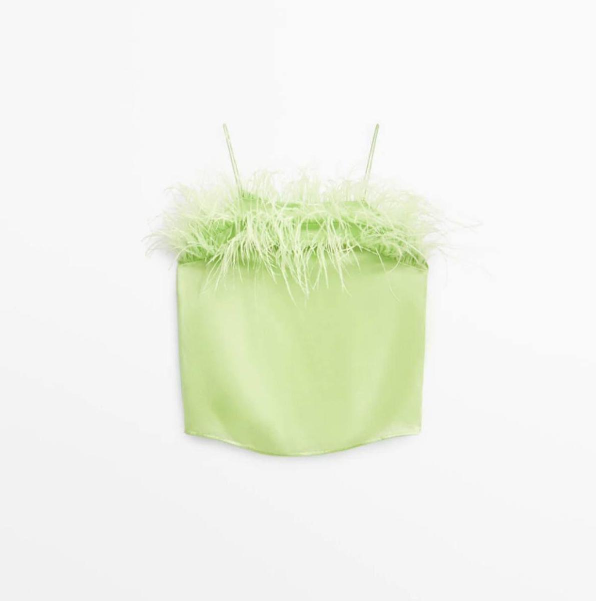 Top de plumas color verde de Massimo Dutti Studio