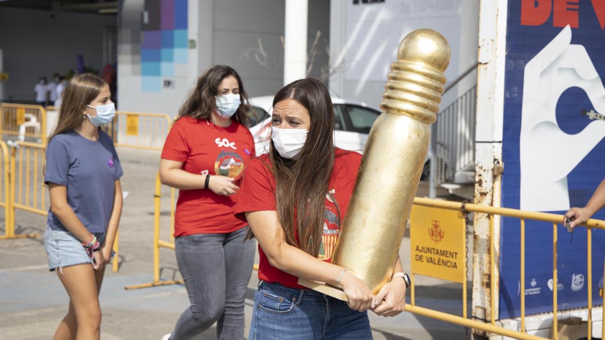 Búscate en la recogida de Ninots