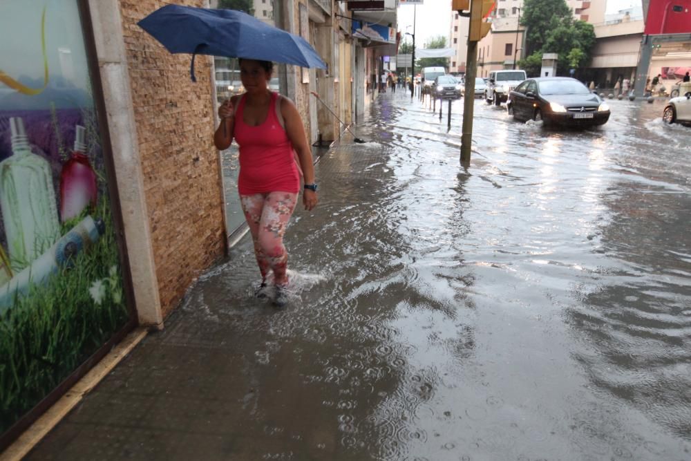 Inundaciones y suciedad a consecuencia de las lluvias en Ibiza