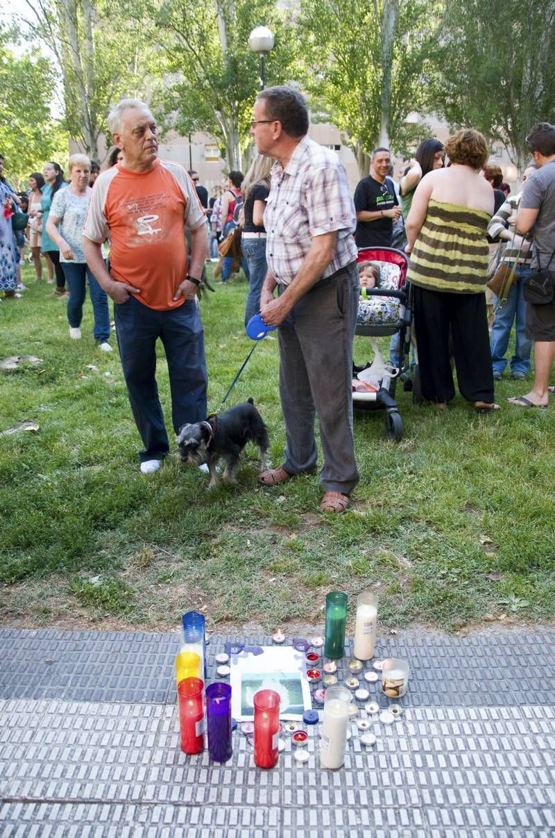 Fotogalería: Rechazo vecinal a la muerte del perro de Las Delicias