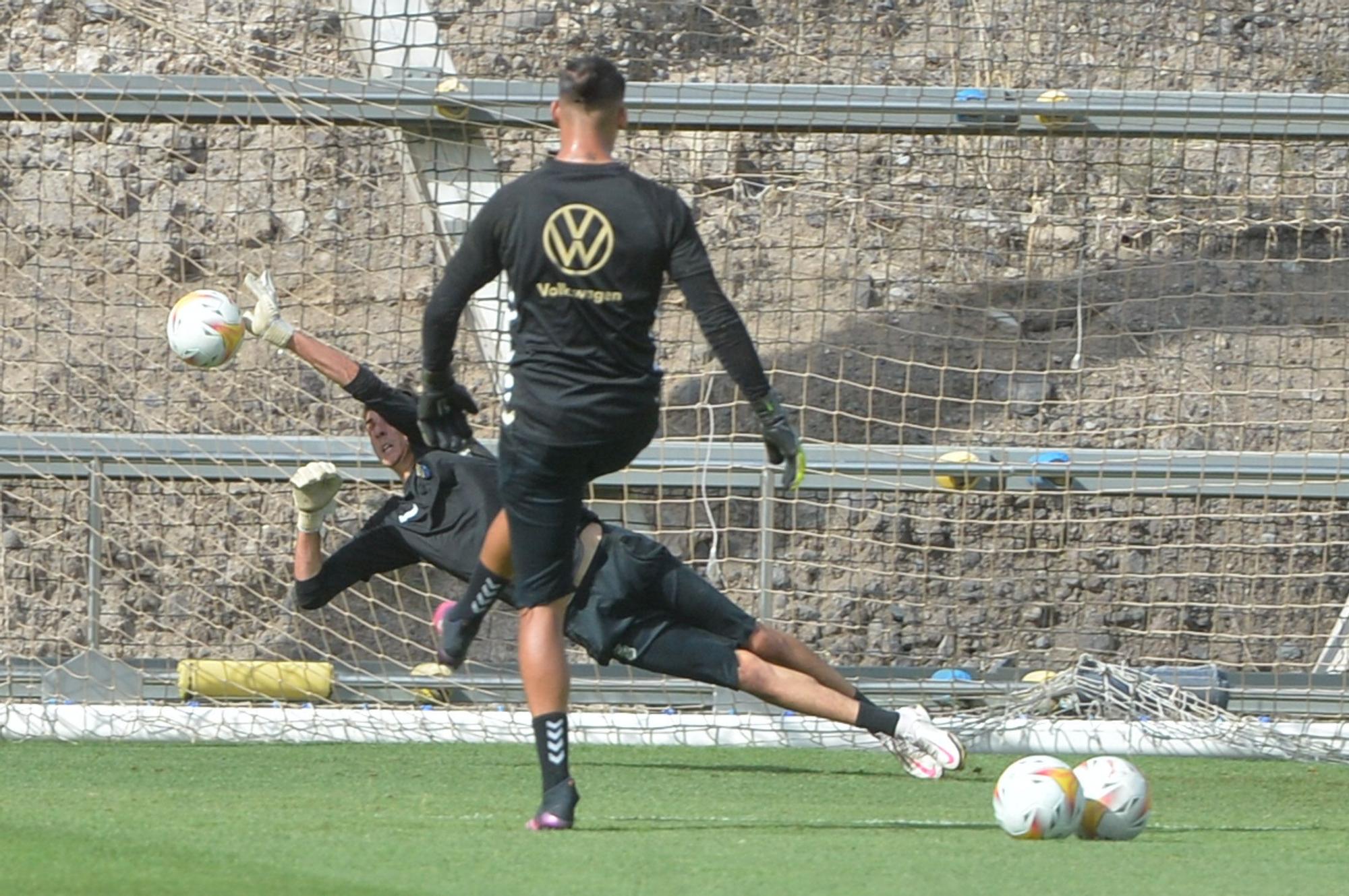 Entrenamiento de la UD Las Palmas en Barranco Seco (13/09/2021)