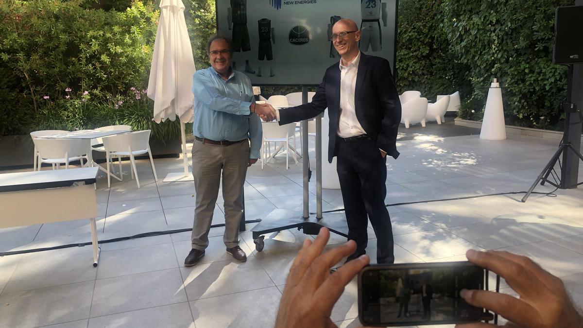 José Manuel Sánchez y Ramón Jiménez, en el hotel Barceló V Centenario este lunes.