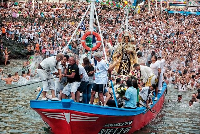 Embarcación de la Virgen del Carmen en Puerto de la Cruz, julio de 2022 -  El Día