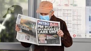 zentauroepp53060288 07 april 2020  england  london  a man wearing a face mask at200408192845