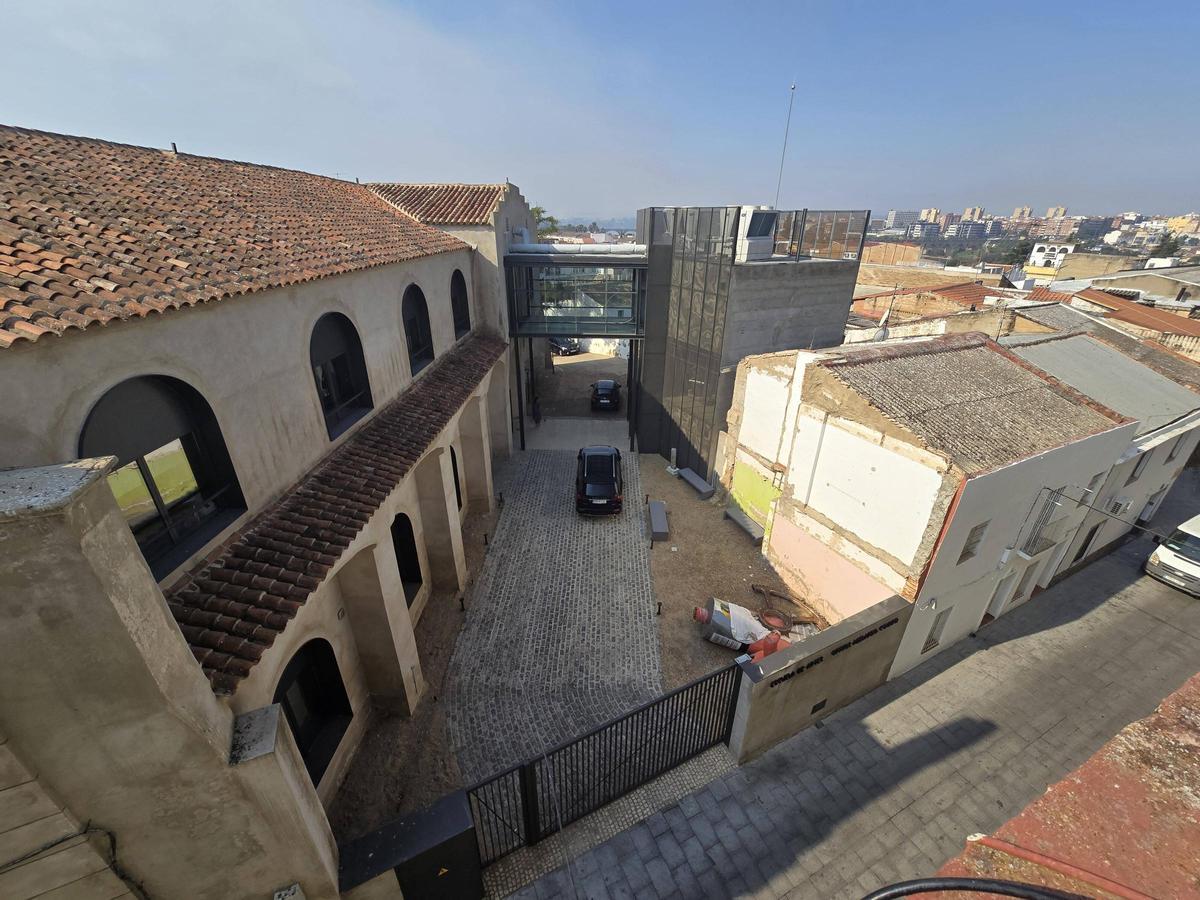 Imagen de archivo de la escuela en la nueva sede de la calle Chapín (Badajoz).