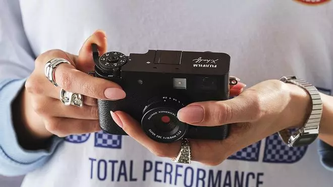 La cámara de fotos que te cabe en el bolsillo y que es perfecta para viajeros
