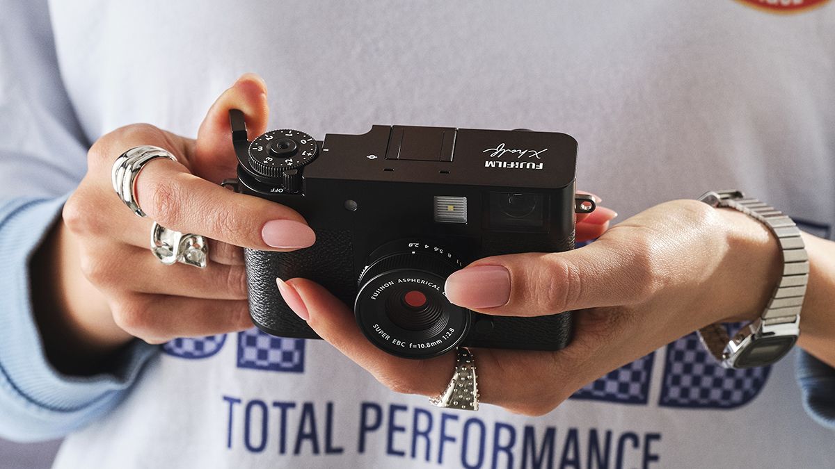 Ni móvil, ni réflex: esta cámara compacta que cabe en el bolsillo convertirá cada escapada en una experiencia fotográfica única