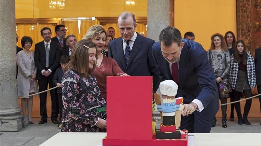 La extremeña Irene Palacios arranca la sonrisa a Felipe VI con su &#039;Másterchef rey&#039;