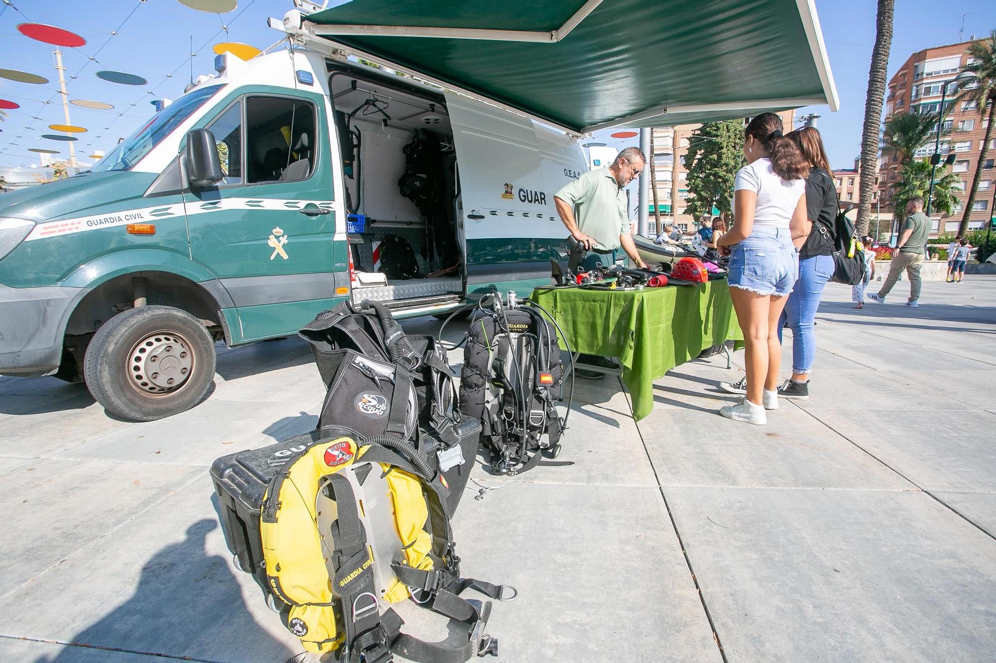 La Guardia Civil expone sus recursos humanos y técnicos por la festividad de su Patrona