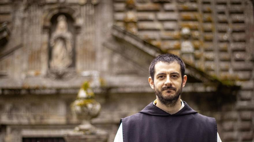 Mañueco, el joven monje que guía el Monasterio de Oseira: 'Los que estamos aquí no venimos de Marte'