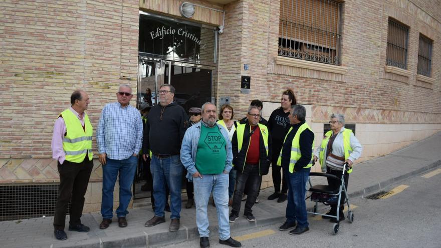 Aplazan el desahucio de una pareja joven en El Esparragal