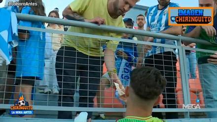 ¡Lo nunca visto! Un aficionado le paga 50€ a un jugador del Málaga por su camiseta...