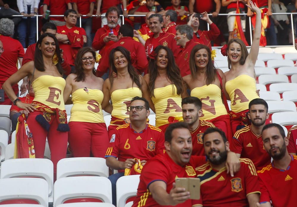 Los aficionados arropan a España frente a Turquía