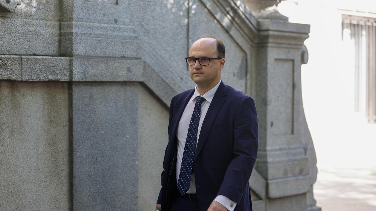 El jefe de gabinete de Maroto admite una cita con la trama de Aldama sobre hidrocarburos