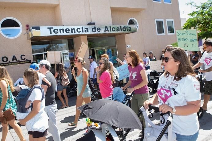 FUERTEVENTURA - MANIFESTACION POR UNA SANIDAD MEJOR EN CORRALEJO - 19-06-17