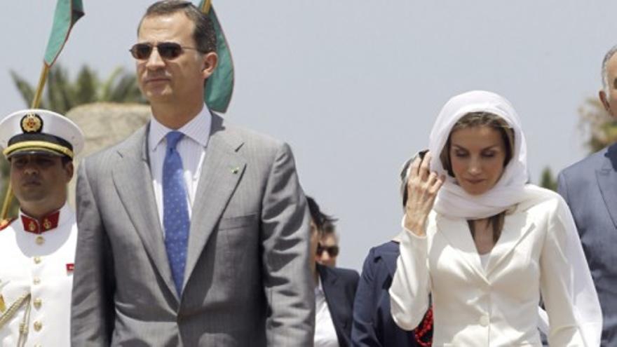 Don Felipe y Doña Letizia visitan el Mausoleo