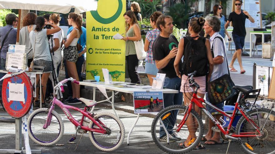 La primera edición del Parking Day se celebró en Vara de Rey, antes de su reforma.