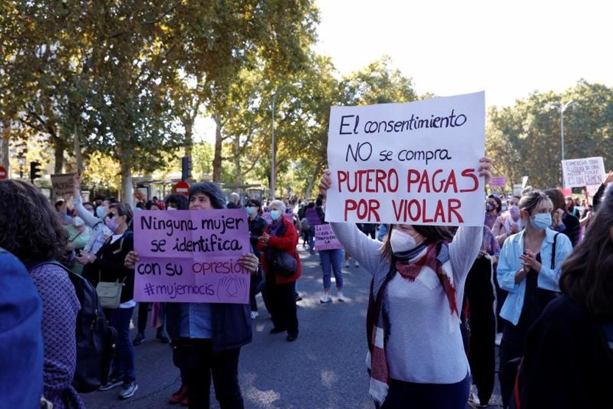 Cara a cara | Contra la prostitució, una anomalia democràtica