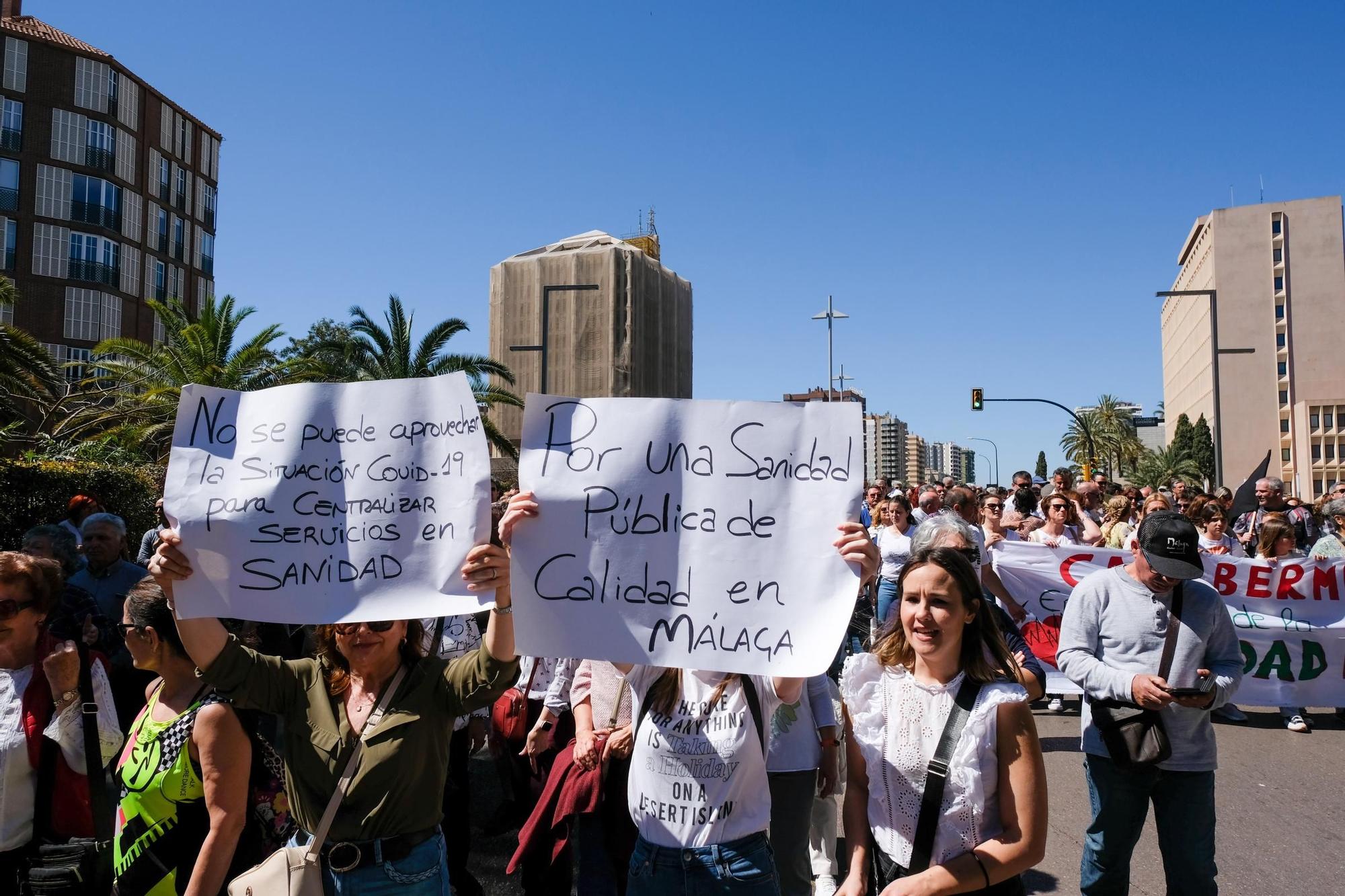 La manifestación en defensa de la Sanidad pública reúne a más de 7.000 personas en Málaga