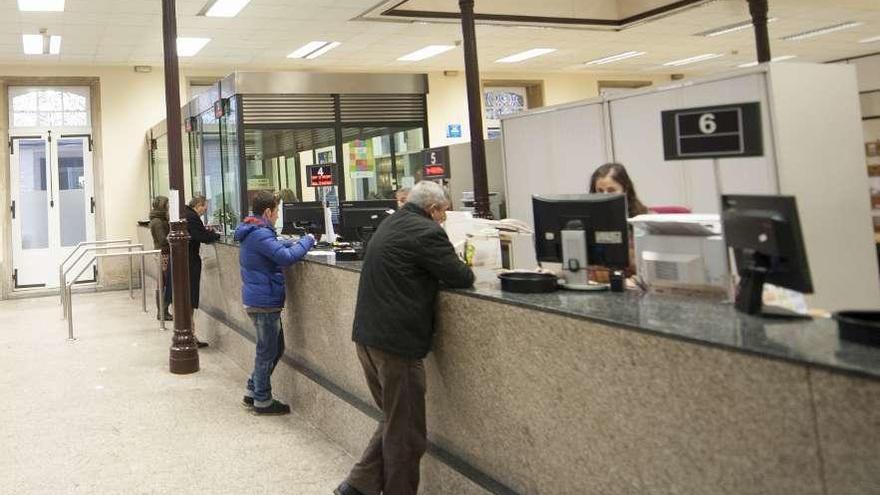 Oficina municipal de recaudación tributaria en A Coruña.