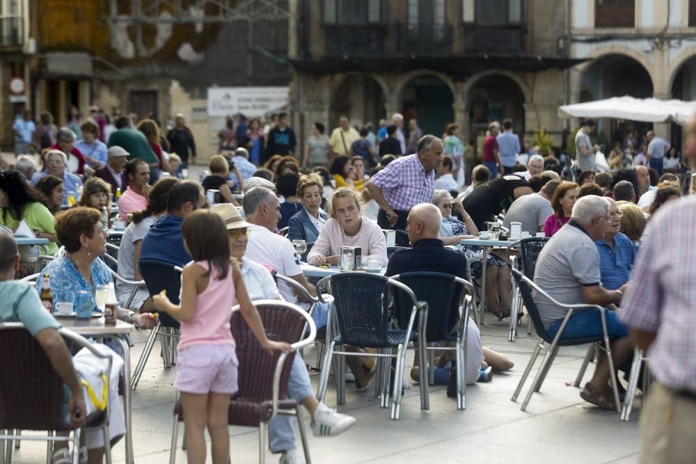 Fin de fiesta en Avilés.