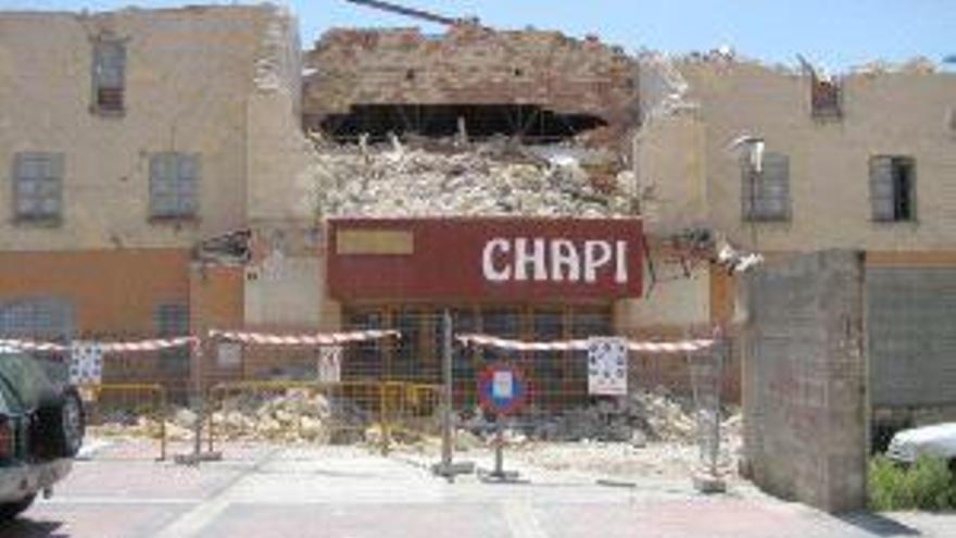 Estado del antiguo Teatro Chapí durante su demolición.
