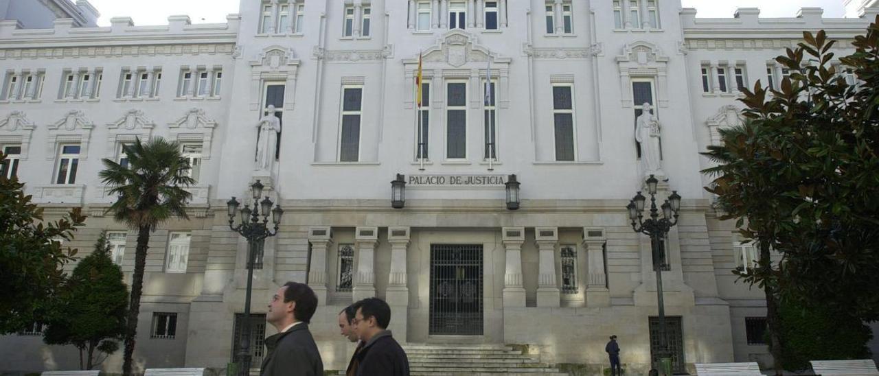 Fachada del Tribunal Superior de Xustiza de Galicia, en A Coruña.