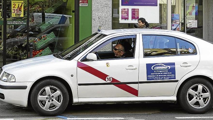 Los taxistas acuerdan servicios con la productora de Romeo y Julieta