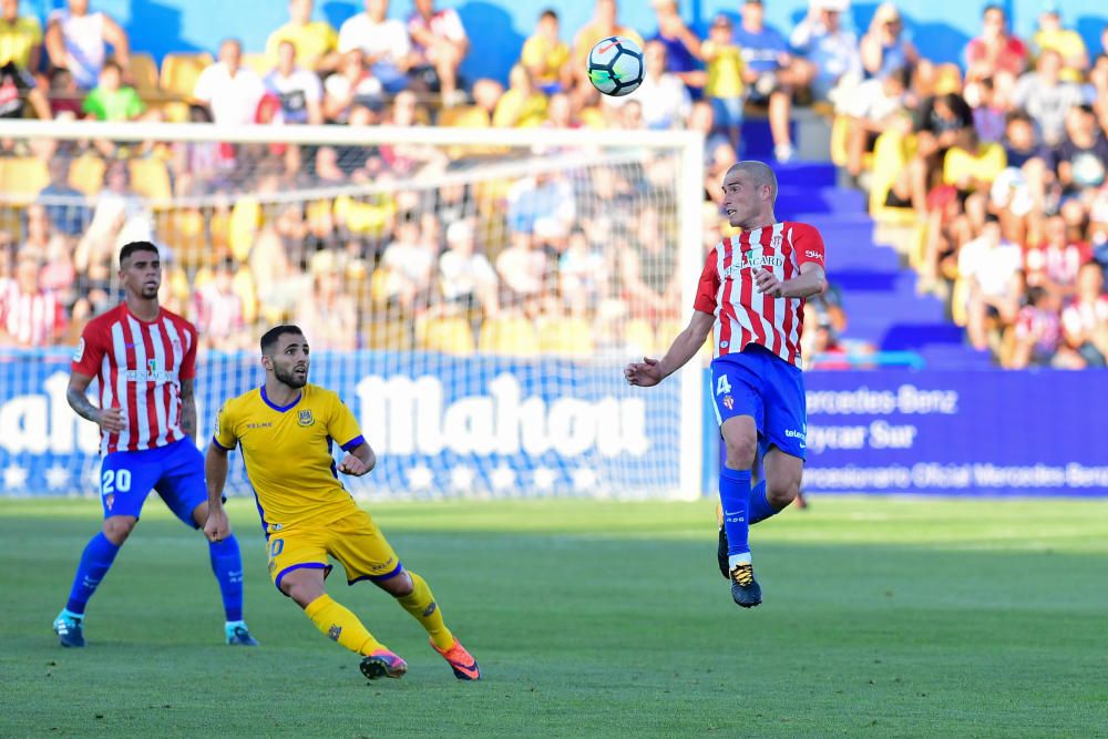 El partido entre el Alcorcón y el Sporting, en imágenes