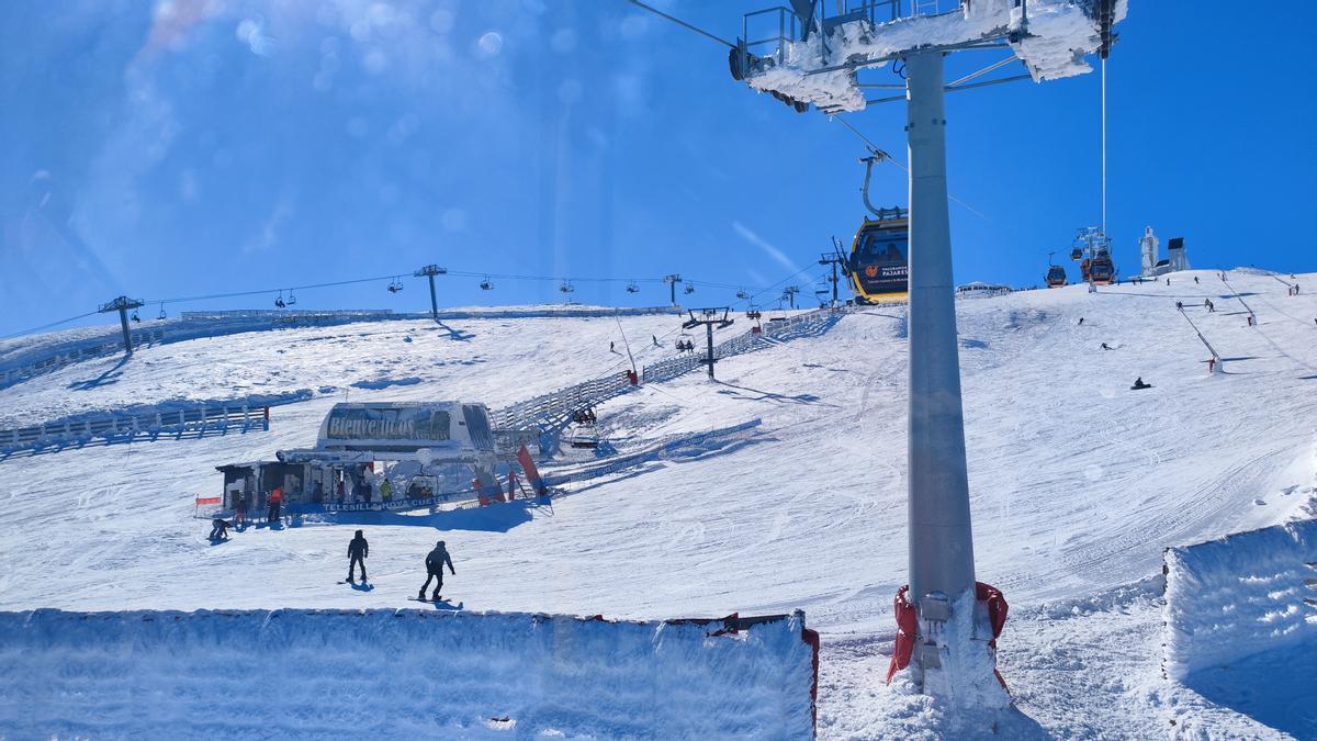 Esquiadores na estación de Valgrande-Payares esti mes de febreru. | A . Velasco