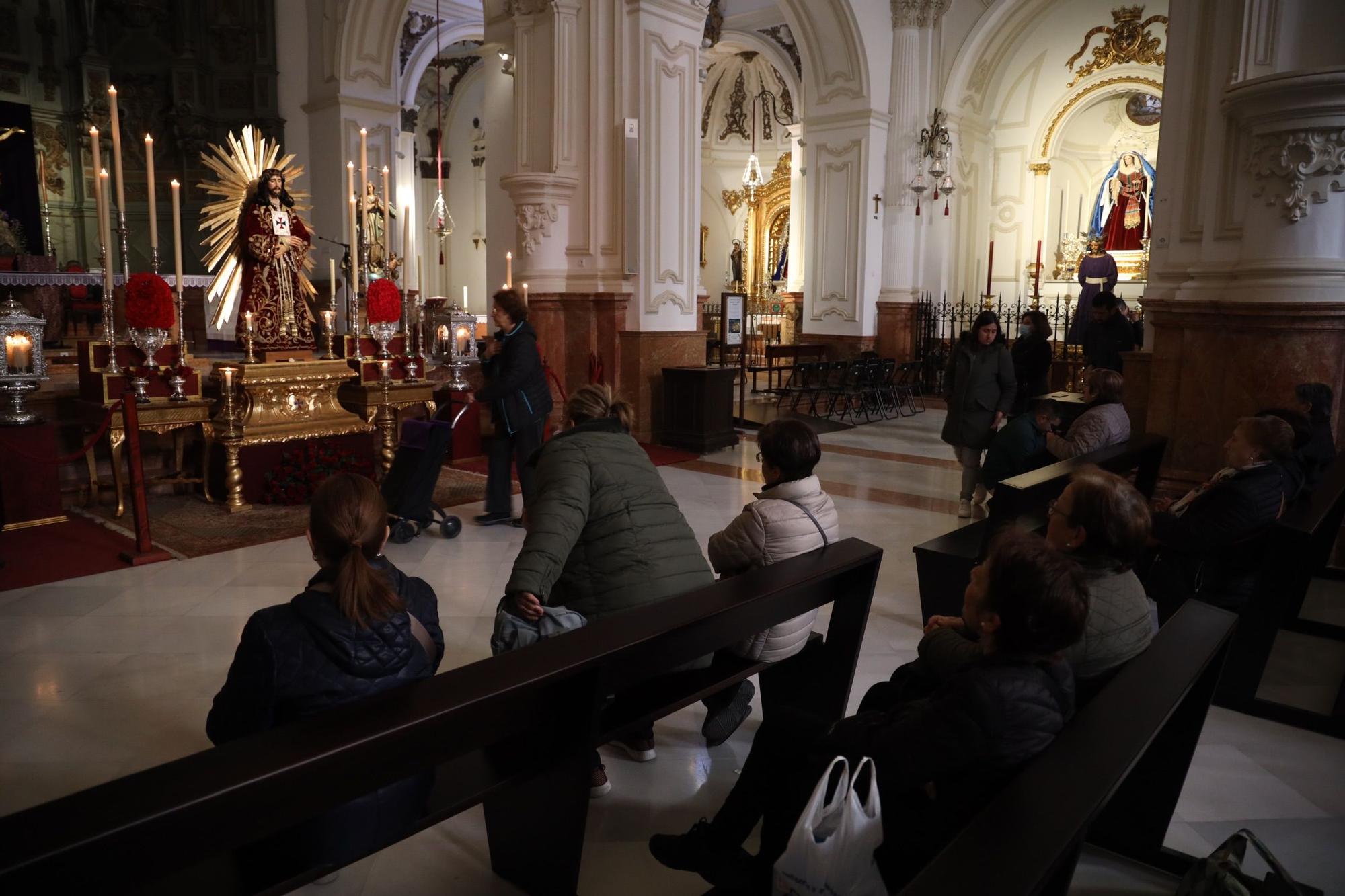 Colas en Santiago por la devoción por el Cristo de Medinaceli