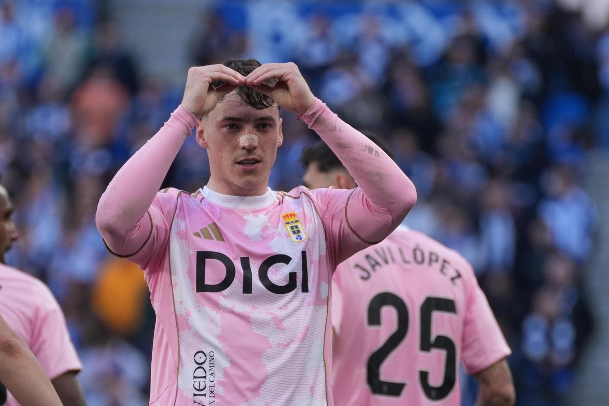 Viñas, en Anoeta, celerando uno de sus goles