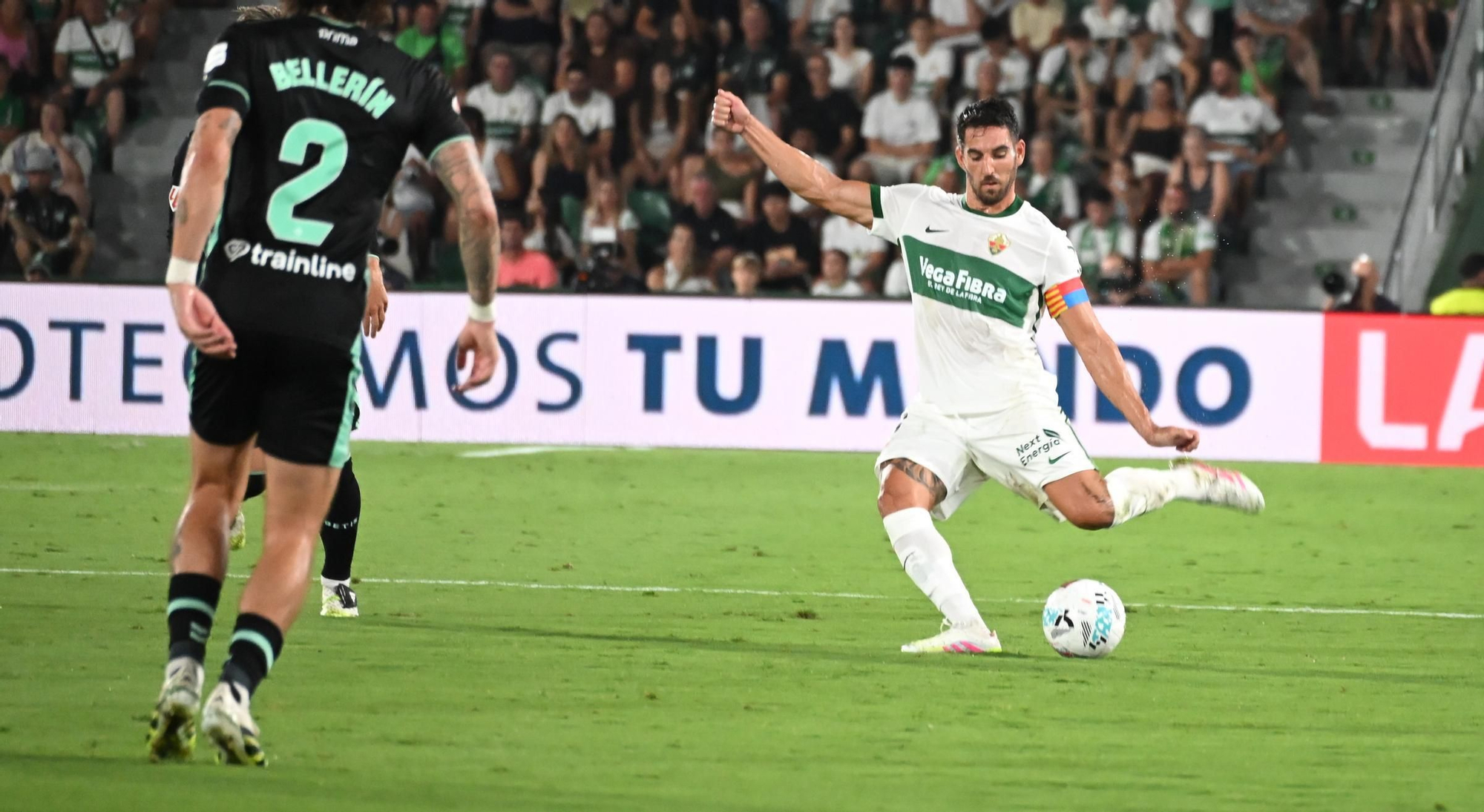 El Elche vuelve a Primera División con un empate frente al Betis (1-1)