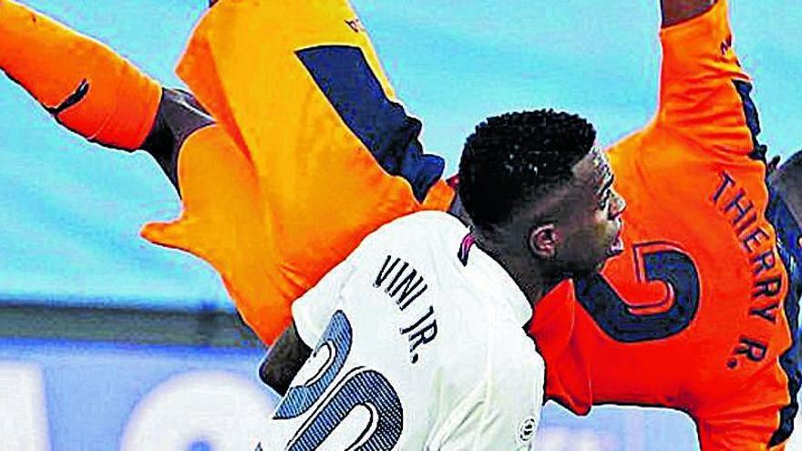 Vinicius se enfrenta a los que criticaban su falta de acierto