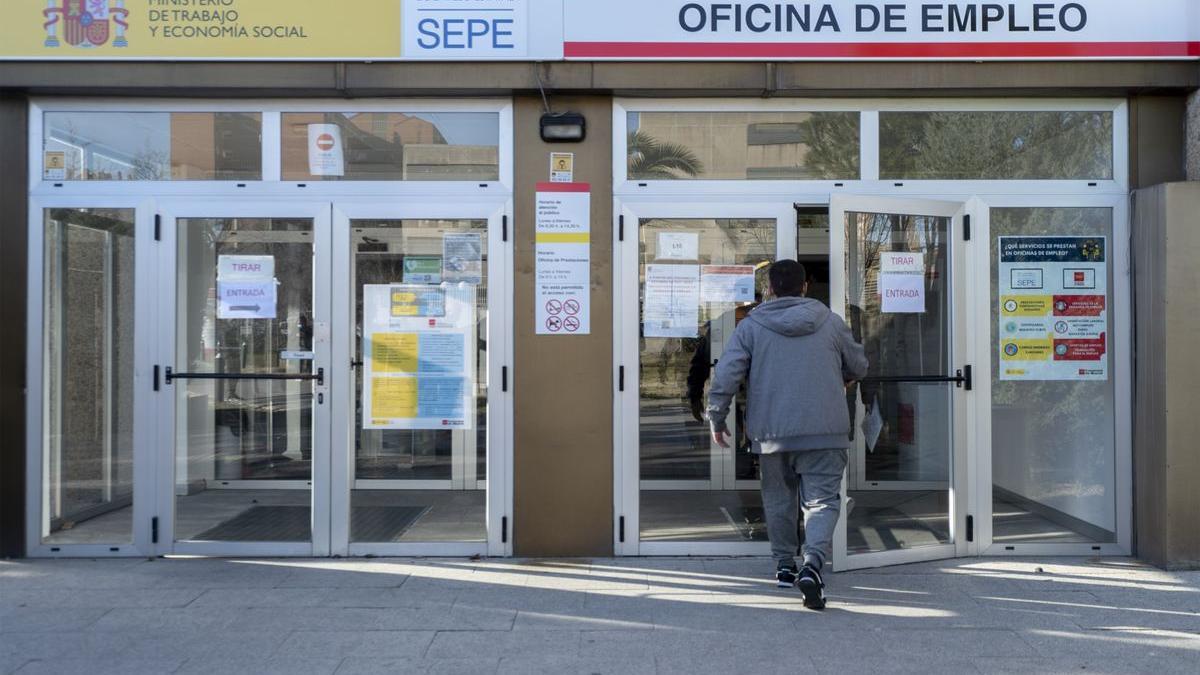 Oficina de empleo en Madrid.