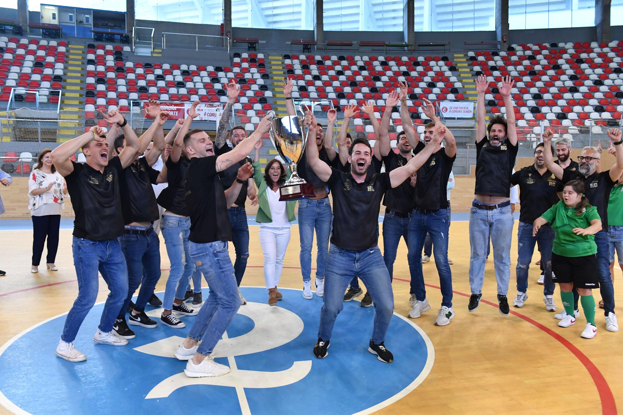 El Liceo celebra el campeonato de liga con la afición en el Palacio de los Deportes de Riazor