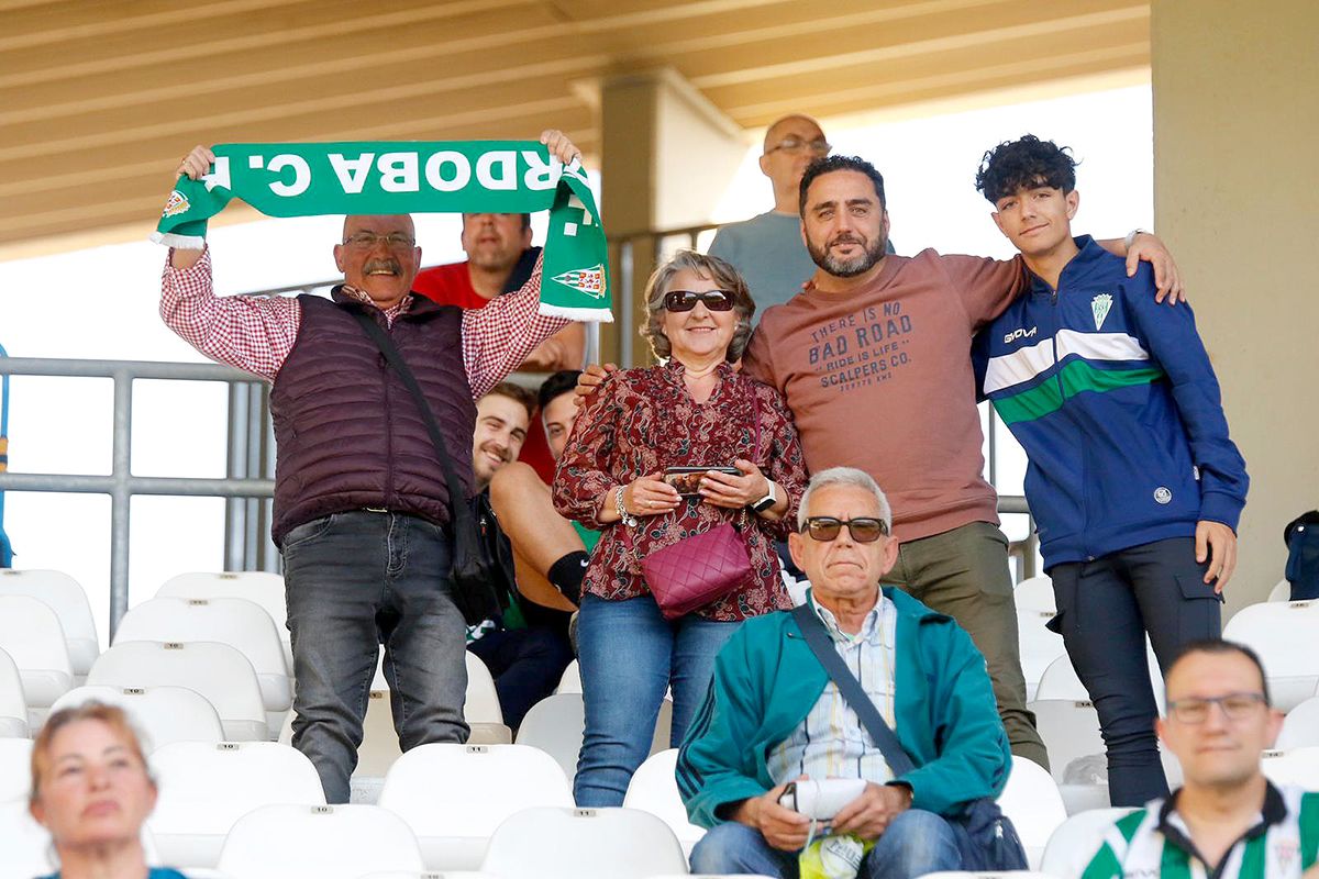 Las imágenes de la afición en el Córdoba CF - Racing Ferrol