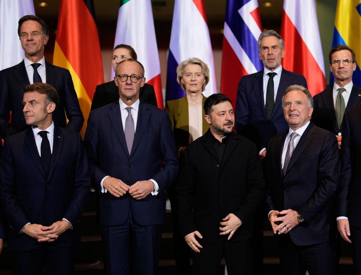 Els EUA ofereixen a Zelenski garanties de seguretat "com les de l’OTAN"