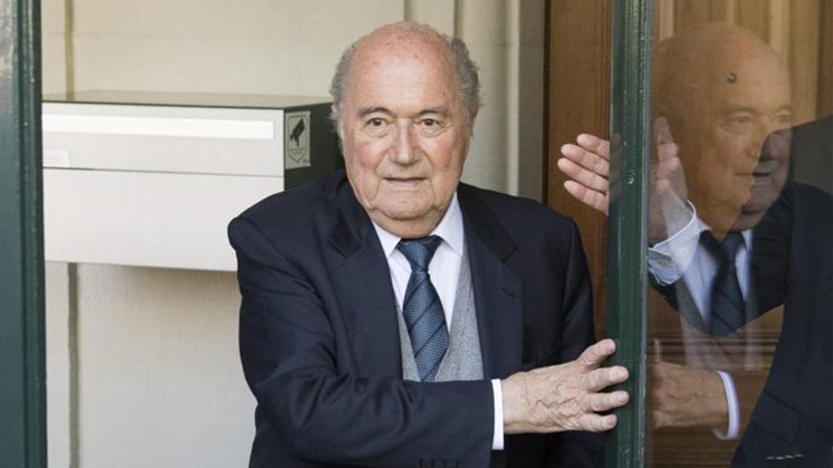 Los escándalos de corrupción obligaron a Blatter a dejar la presidencia de FIFA