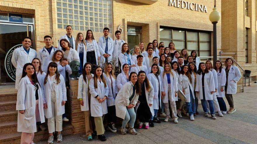 Estudiantes de la 6ª promoción del Grado en Medicina de la UCAM, en el Campus de Murcia.  | UCAM