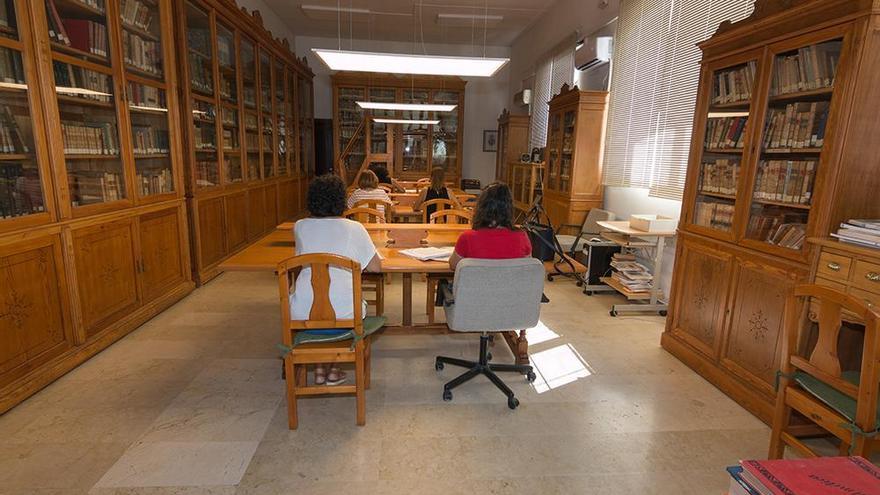 La Fundación Concha de Navalmoral reabre la biblioteca para adultos