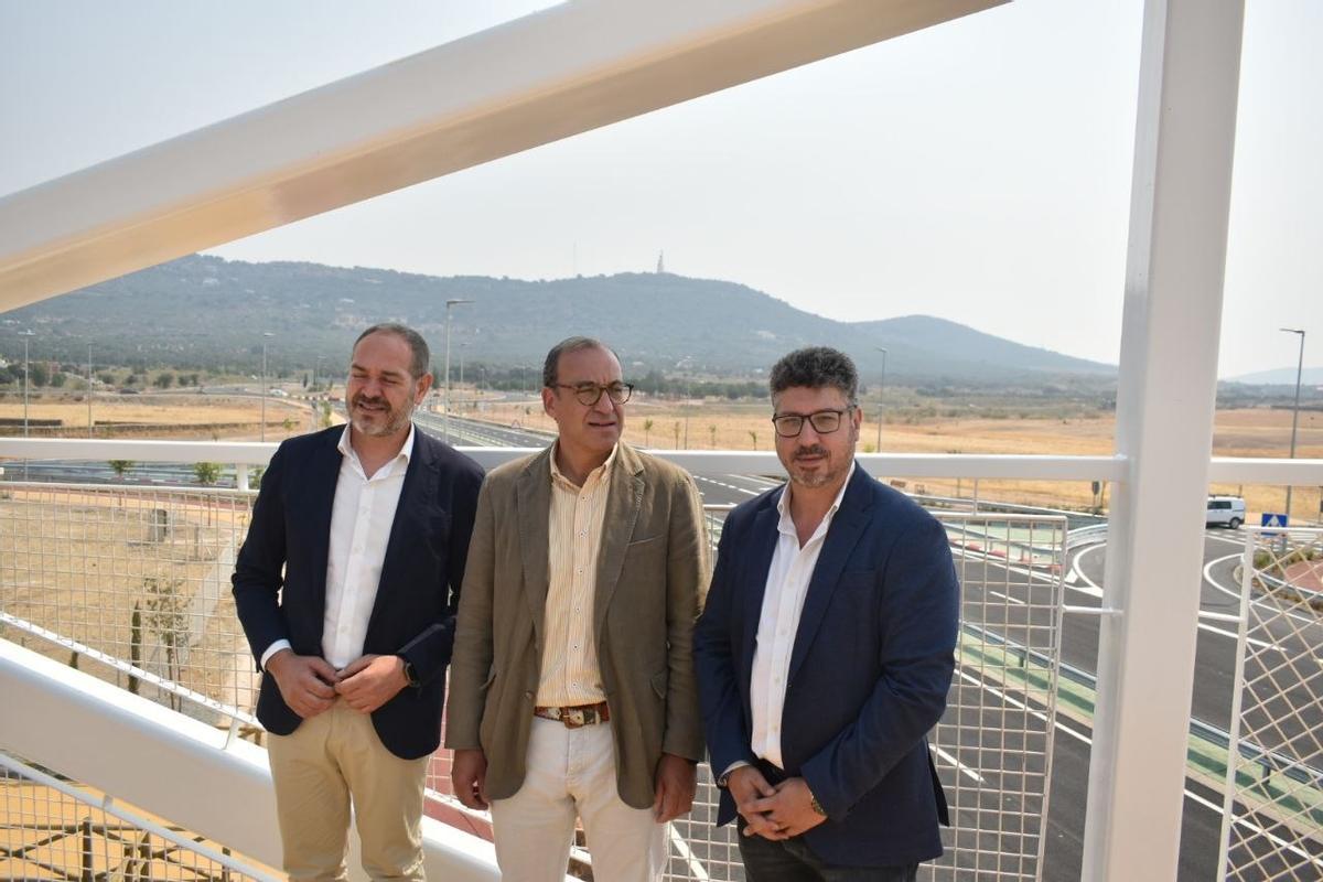 Fotogalería | Las imágenes del acto inaugural del tramo II de la Ronda Sureste de Cáceres Fotogalería | Las imágenes del acto inaugural del tramo II de la Ronda Sureste de Cáceres