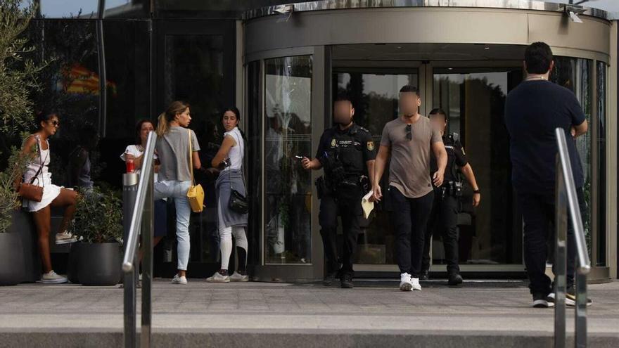 Una mujer mata a su hijo discapacitado y después se quita la vida en un hotel de València